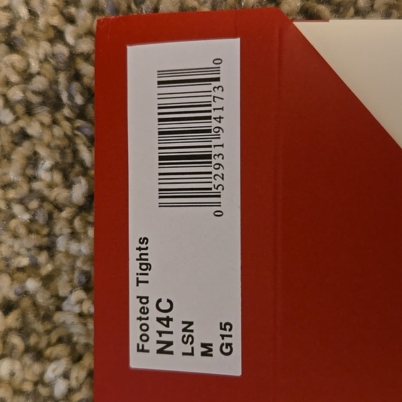 Capezio Hold & Stretch footed tights Child- NWT - Picture 3 of 4